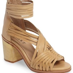 Baske California Hemosa Cross strap sandals